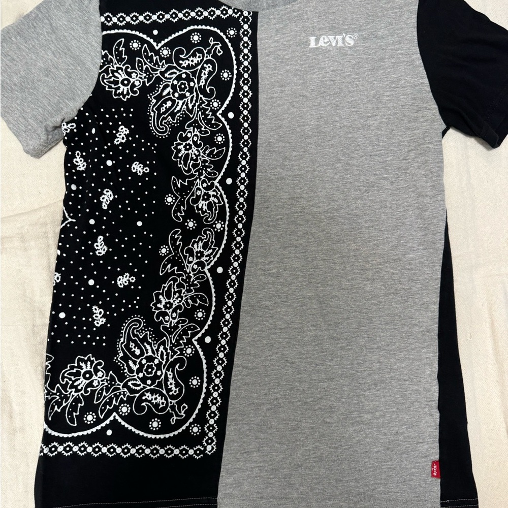 Levi's Black and Gray Paisley Tee